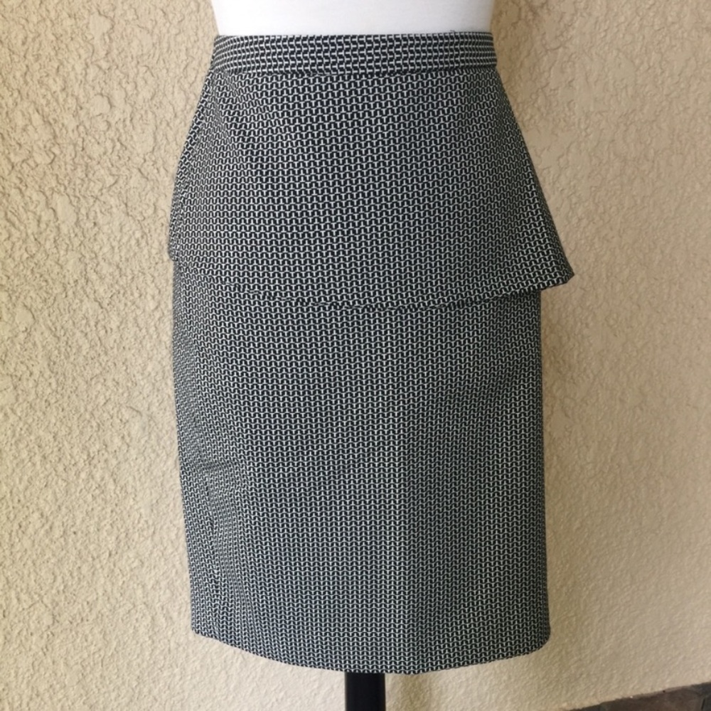 The Limited - Black/White Skirt - Size 4